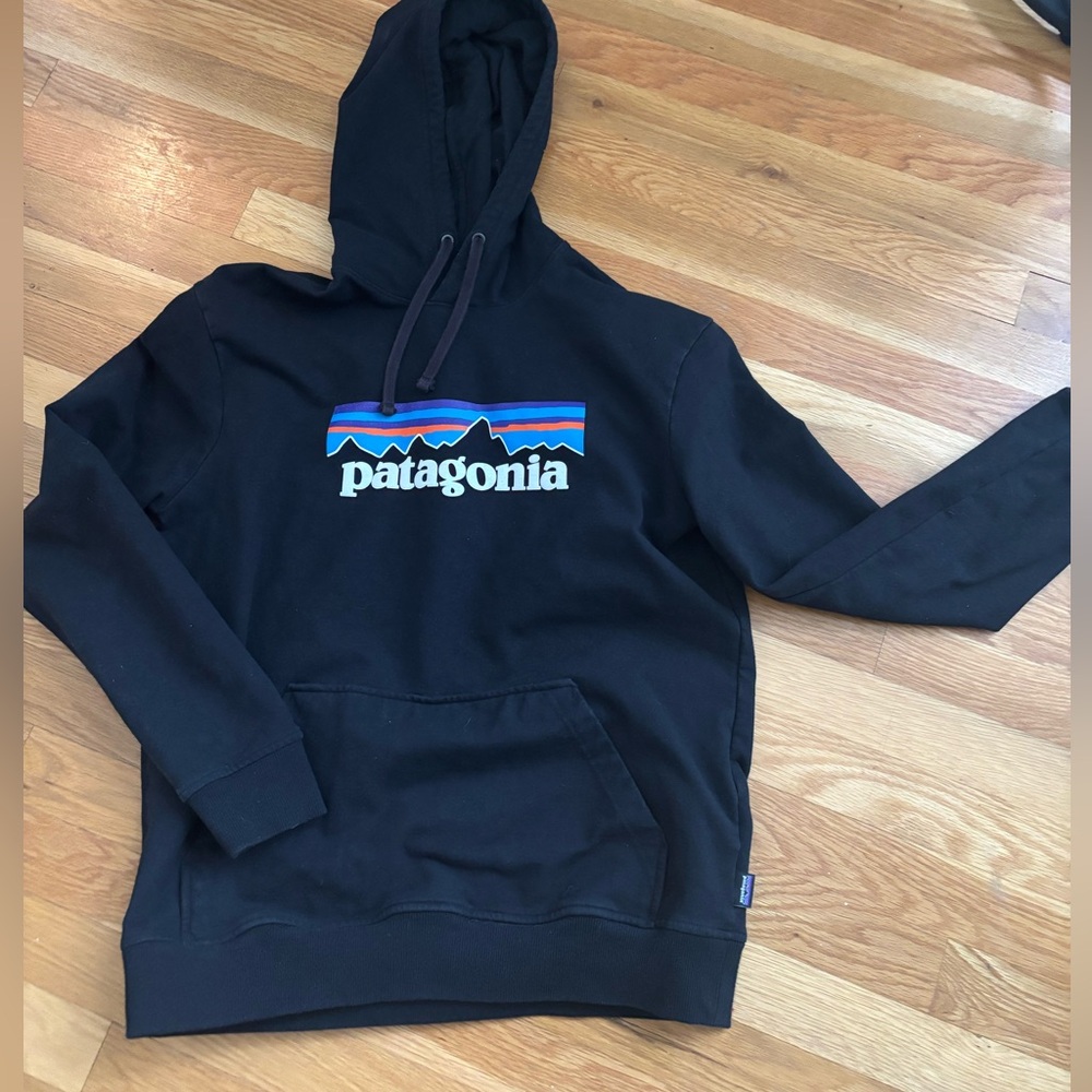 Patagonia P-6 Logo Uprisal Hoody Size Medium Black VGUC